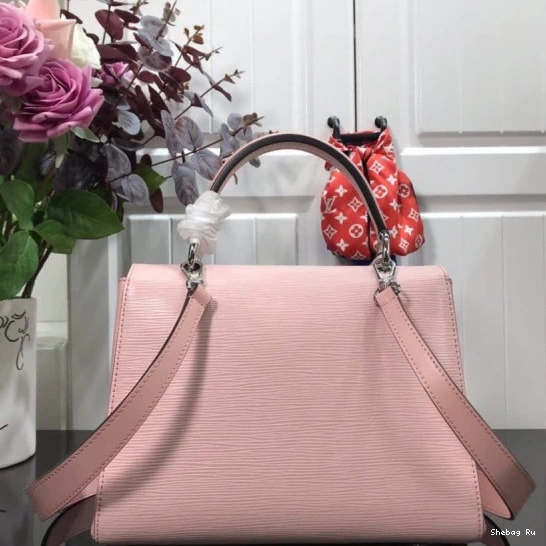 PM GRENELLE VUITTON LOUIS 0824